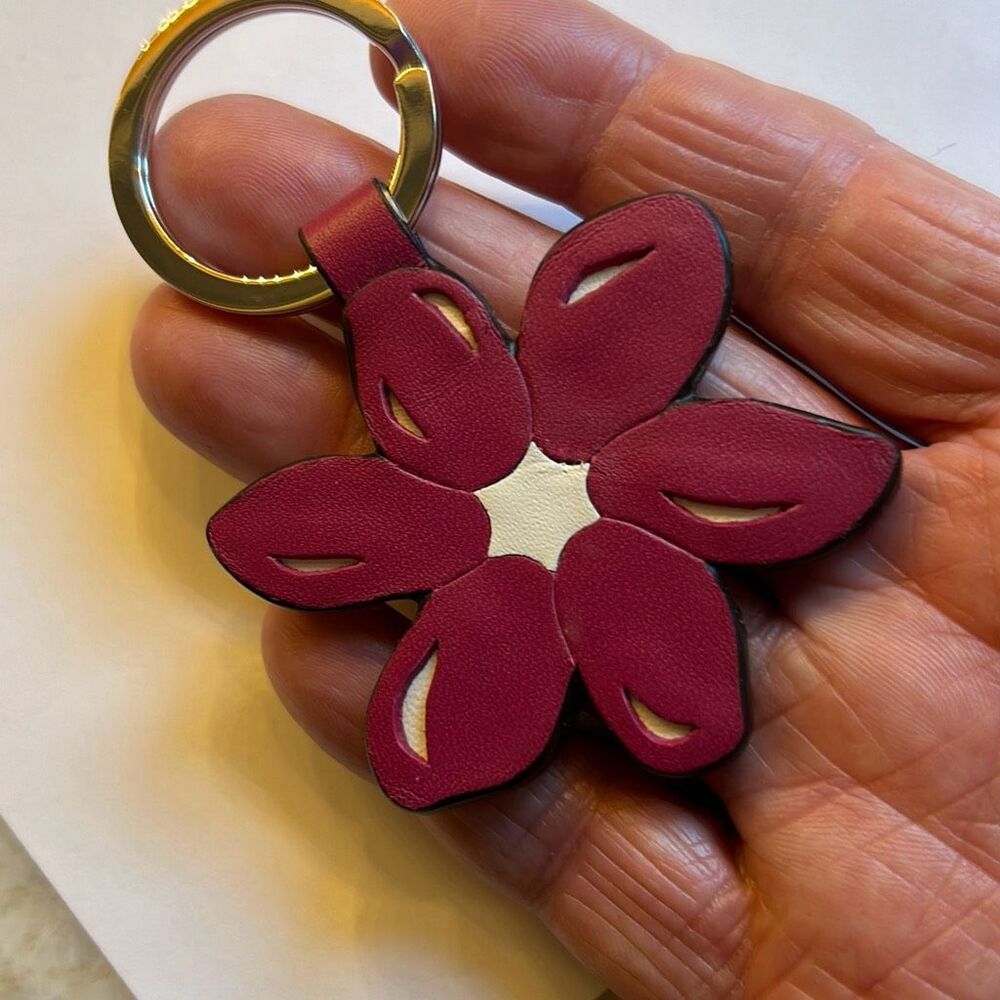 COACH Flower Keychain - Picture 5 of 6